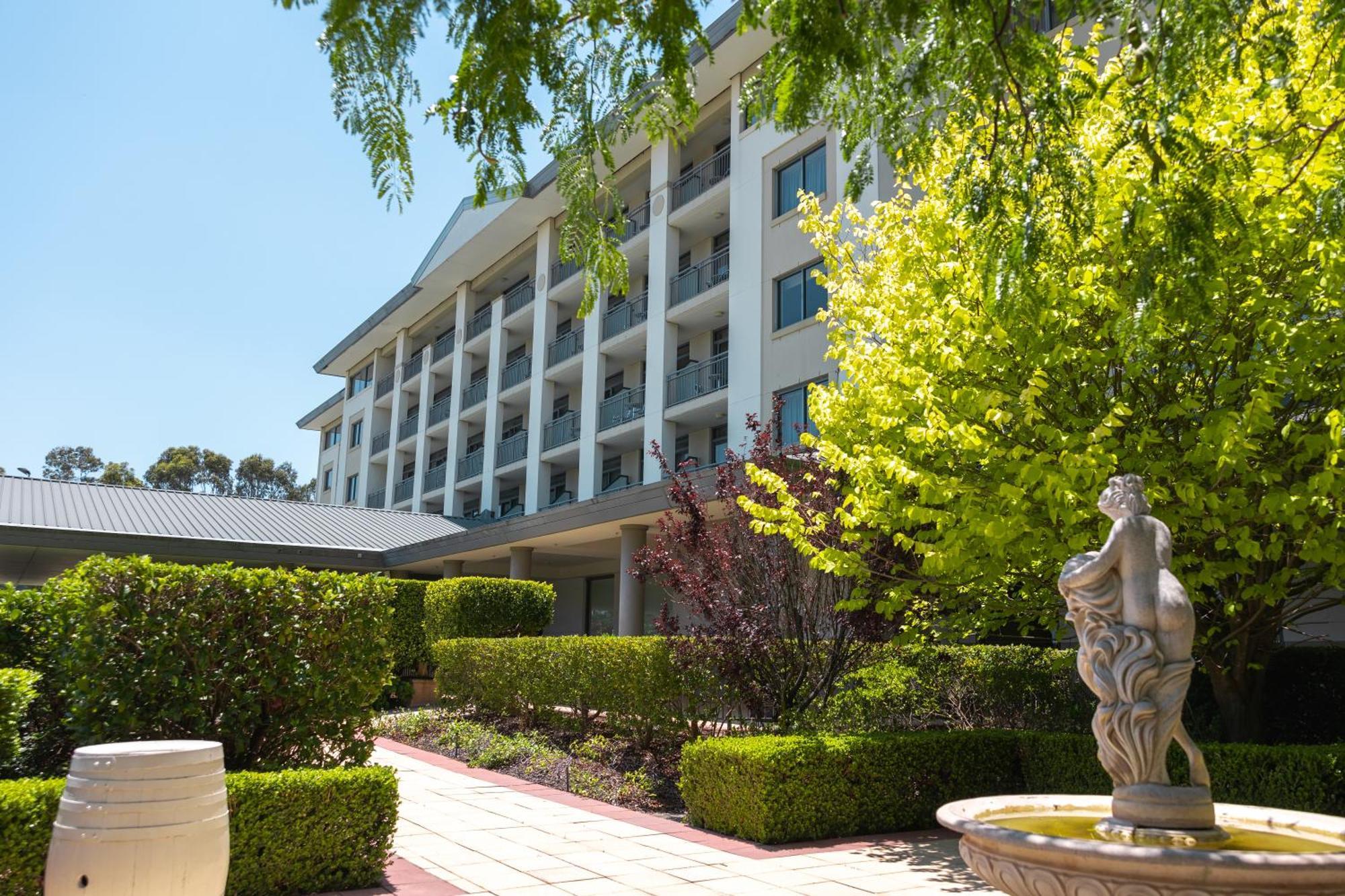Hotel Visy Dior Baulkham Hills Exterior foto