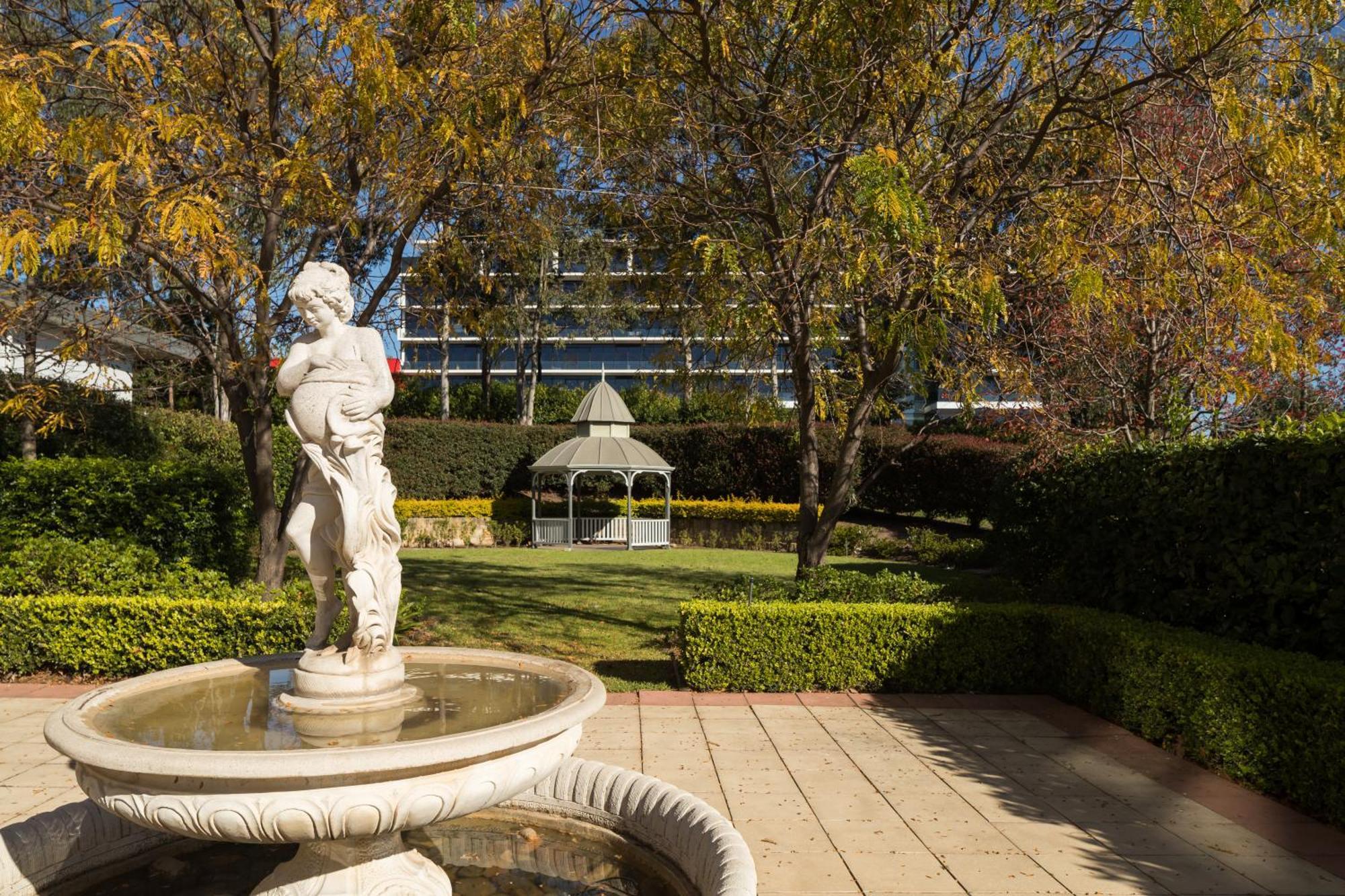 Hotel Visy Dior Baulkham Hills Exterior foto